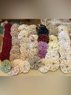 Handmade vintage Fabric Yo-Yo Quilt Pieces, total of 50!